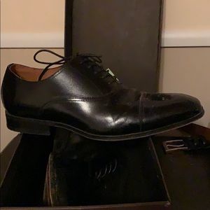 Dress shoes